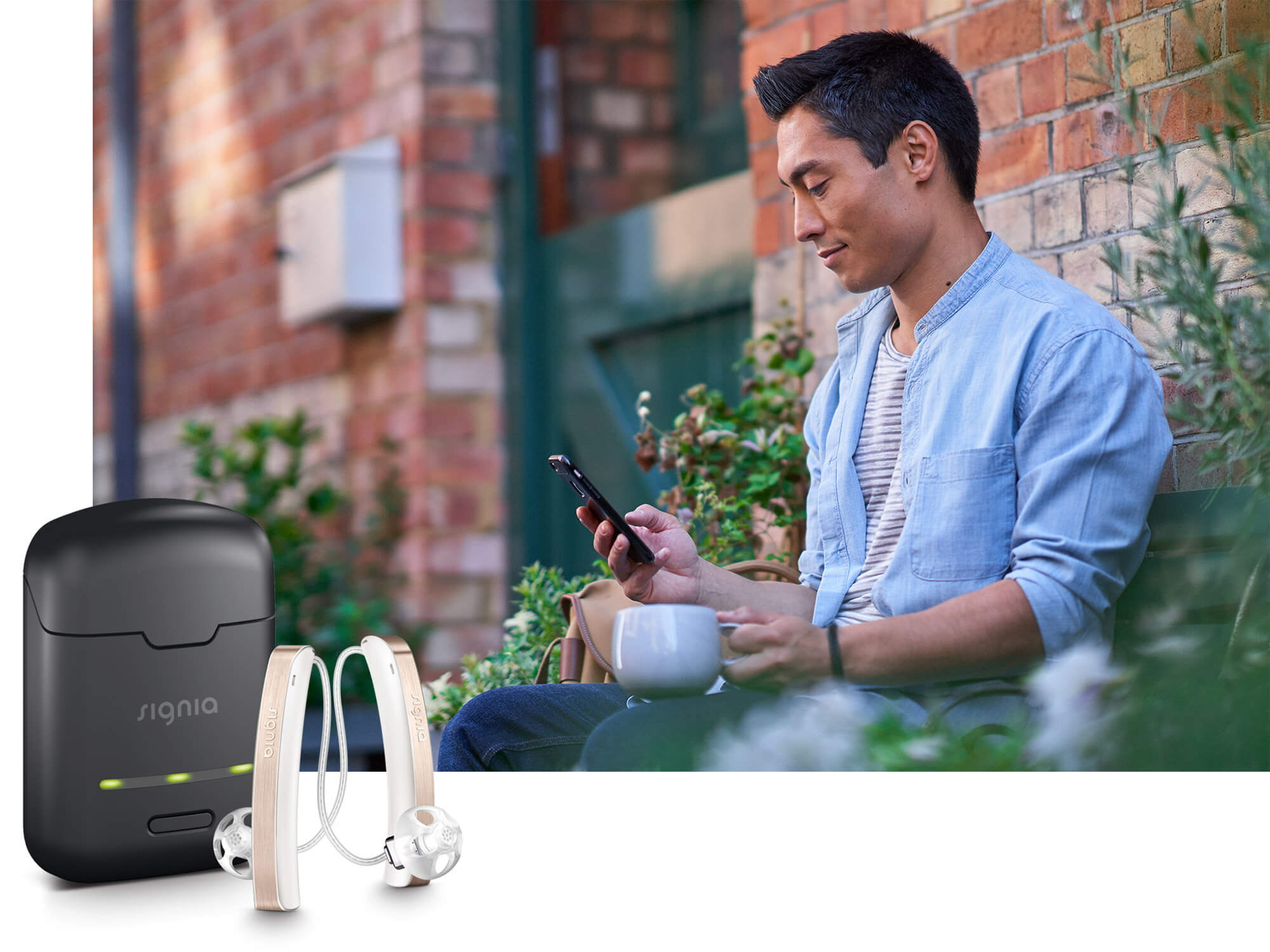 魅影的锂电池充电技术，拥有便携、纤细的充电仓，让您随行充电，持续佩戴一整天。